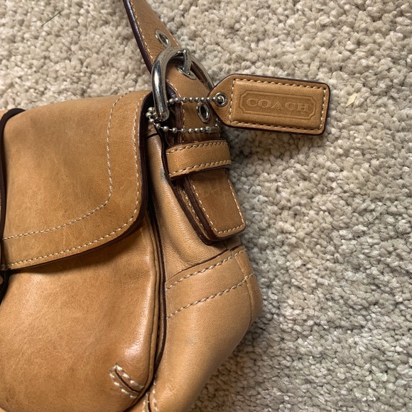 Coach Handbag in Tan - Picture 4 of 4